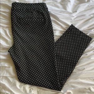 Old Navy Mid-Rise Pixie Ankle Pants